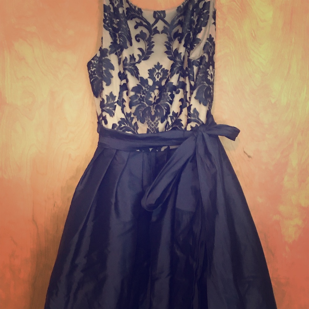 Timeless Gown w/pockets